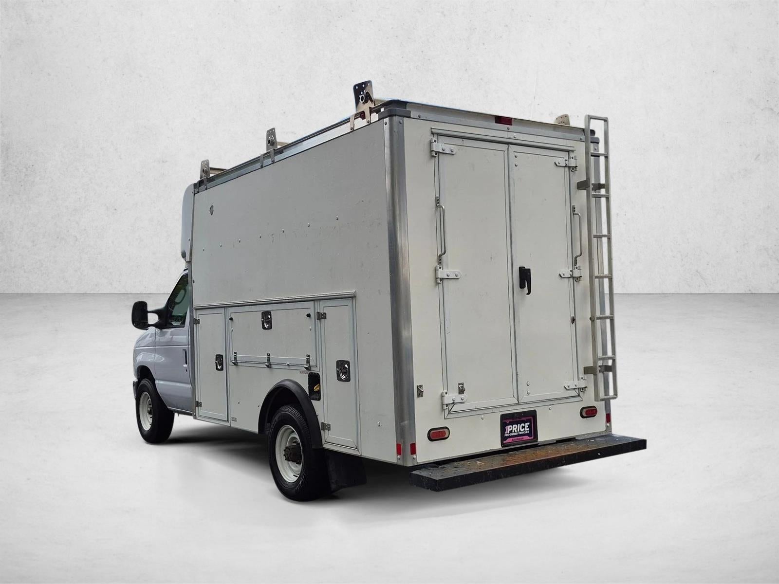 2018 Ford E-Series Cutaway Base