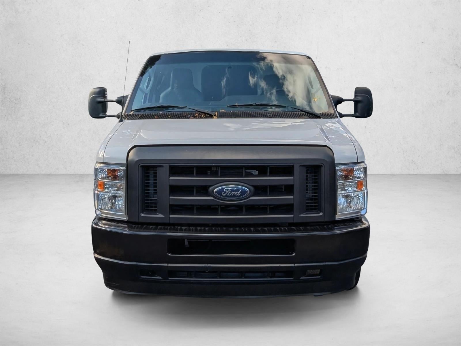 2024 Ford E-Series Cutaway Base