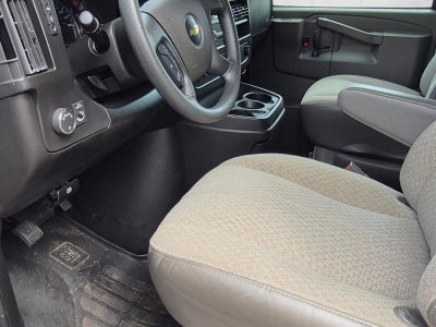 2024 Chevrolet Express Passenger 3500 1LT
