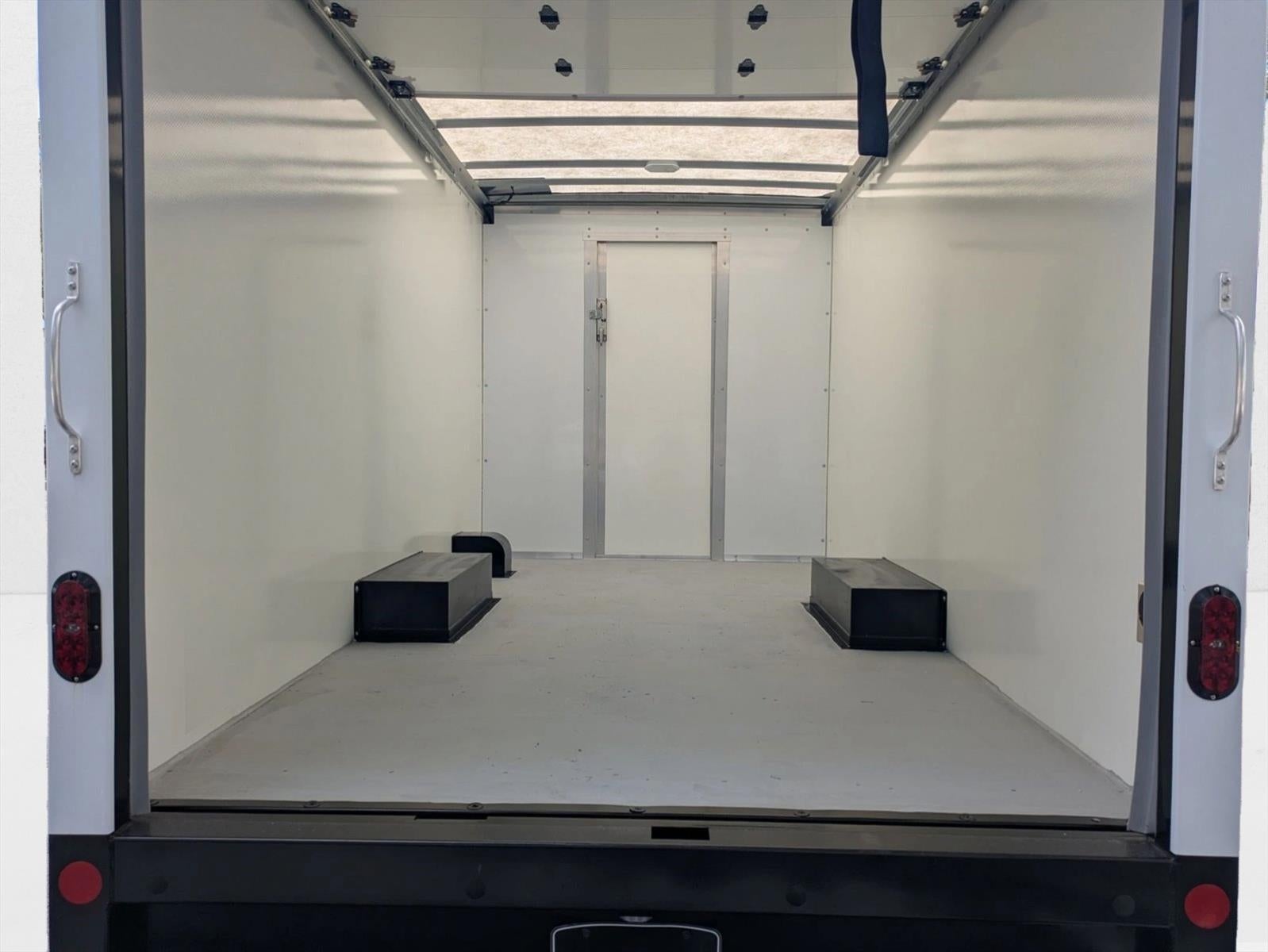 2025 Chevrolet Express Cutaway 3500 Base