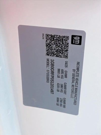 2025 Chevrolet Express Cutaway 3500 Base