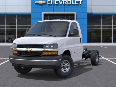2025 Chevrolet Express Cutaway 3500 Base