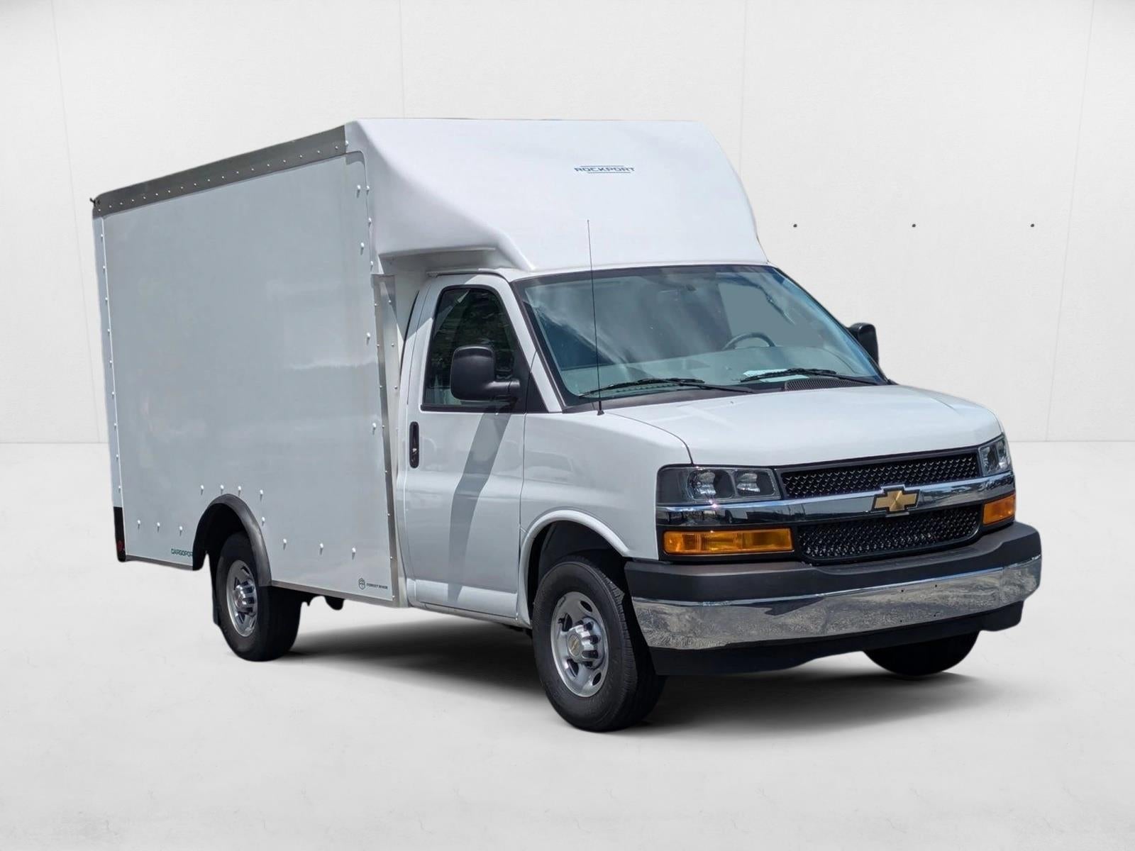 2025 Chevrolet Express Cutaway 3500 Base
