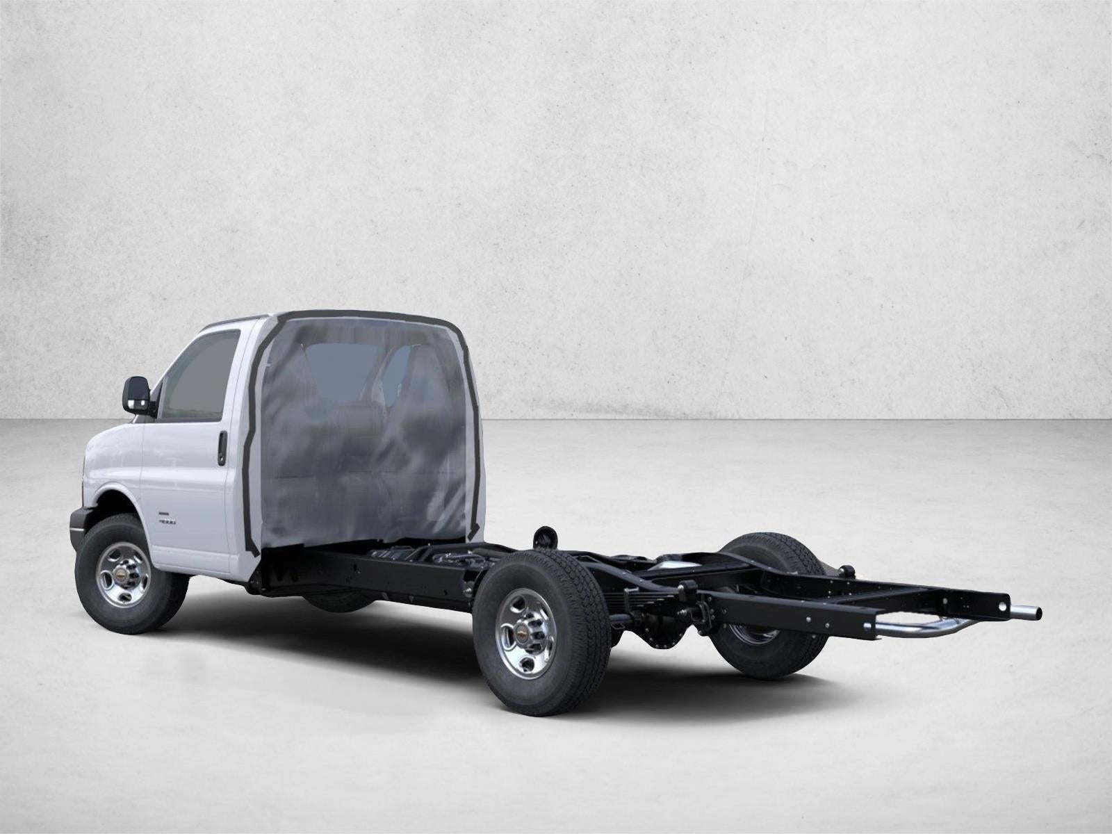 2025 Chevrolet Express Cutaway 3500 Base