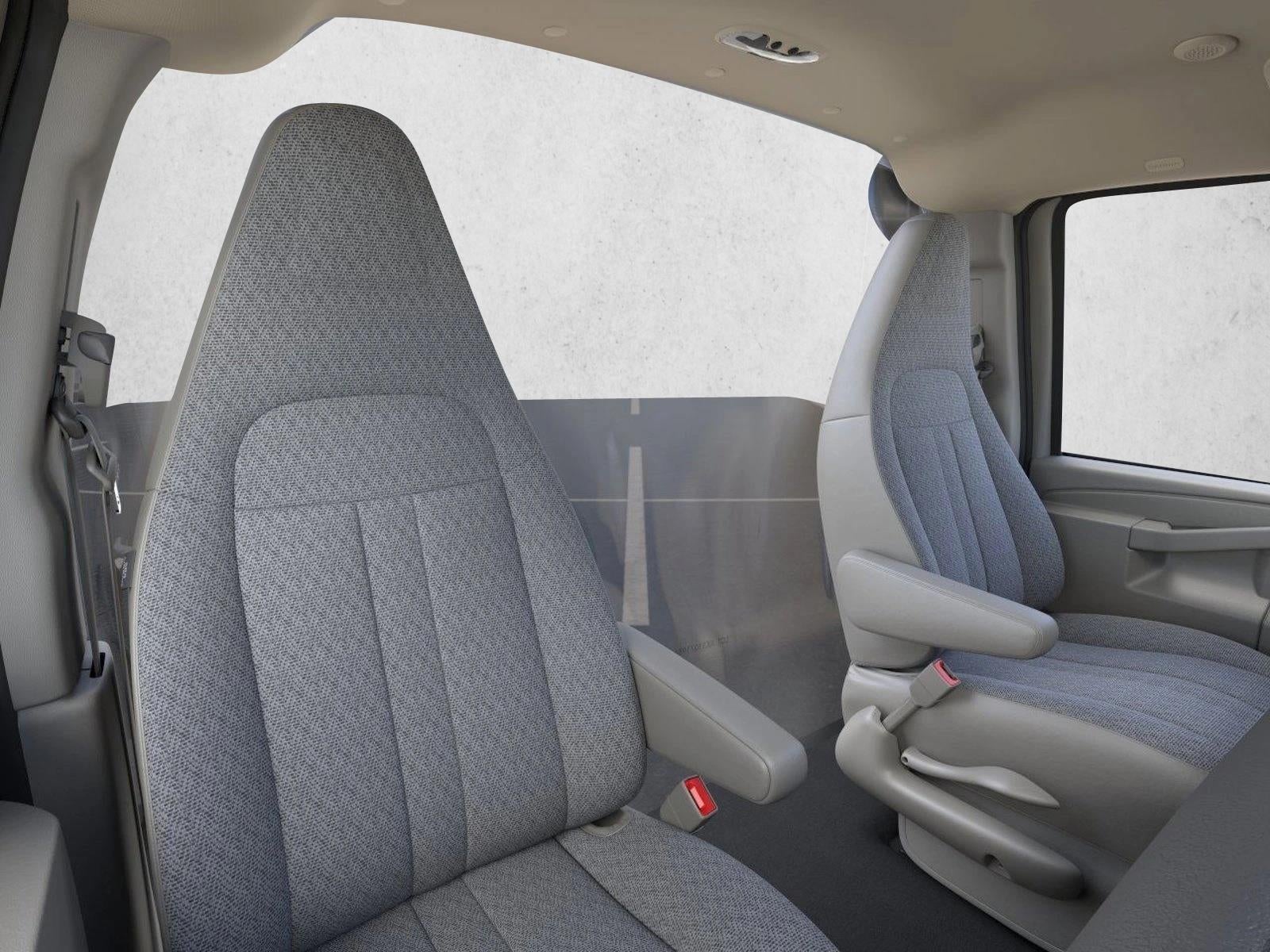 2025 Chevrolet Express Cutaway 3500 Base