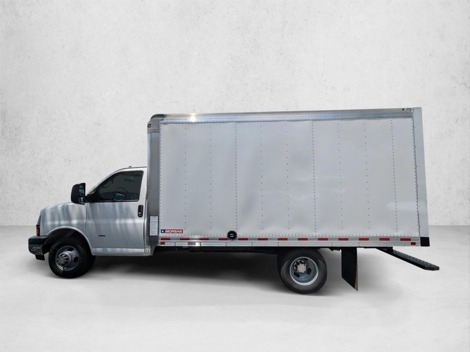 2026 Chevrolet Express Cutaway 3500 Base