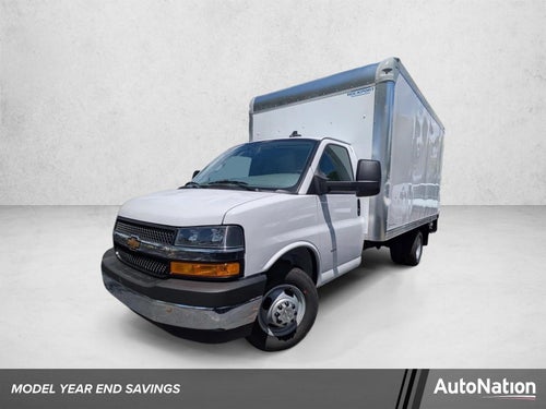 2025 Chevrolet Express Cutaway 3500 Base