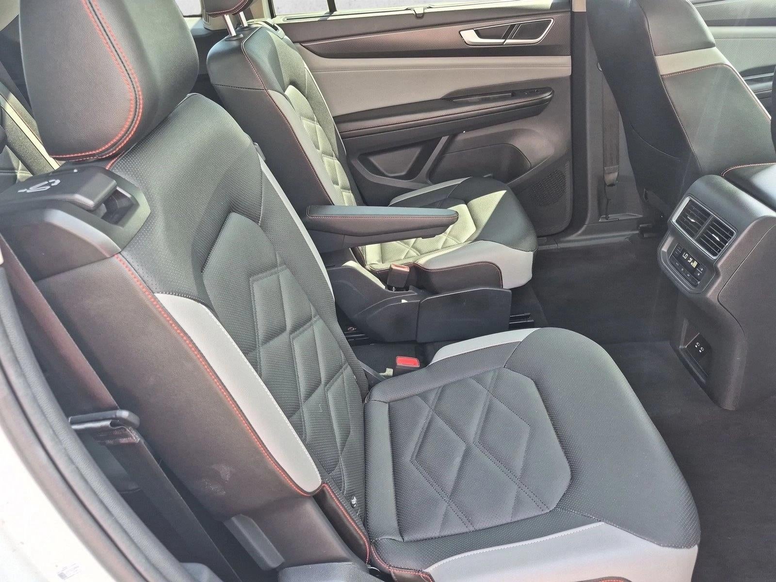 2024 Volkswagen Atlas 2.0T Peak Edition SE w/Technology
