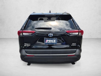 2022 Toyota RAV4 Hybrid XLE