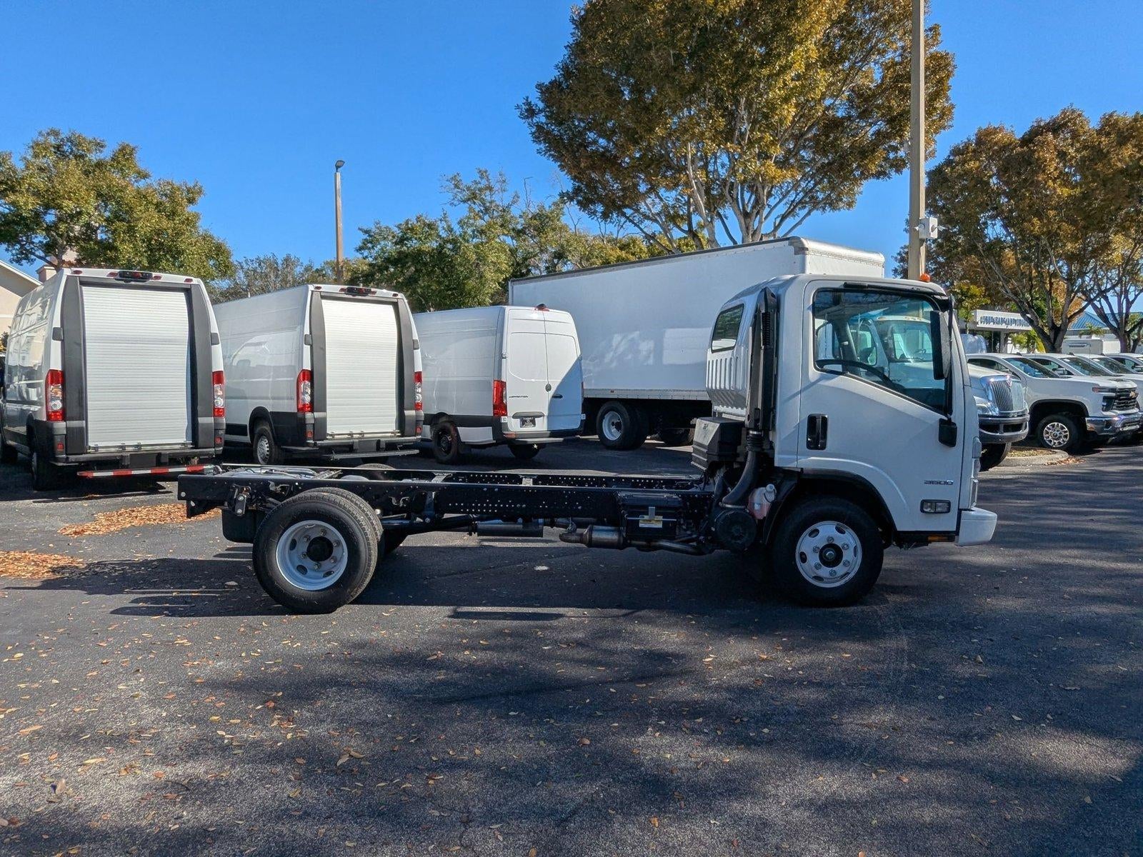 2025 Chevrolet Low Cab Forward 3500 1WT