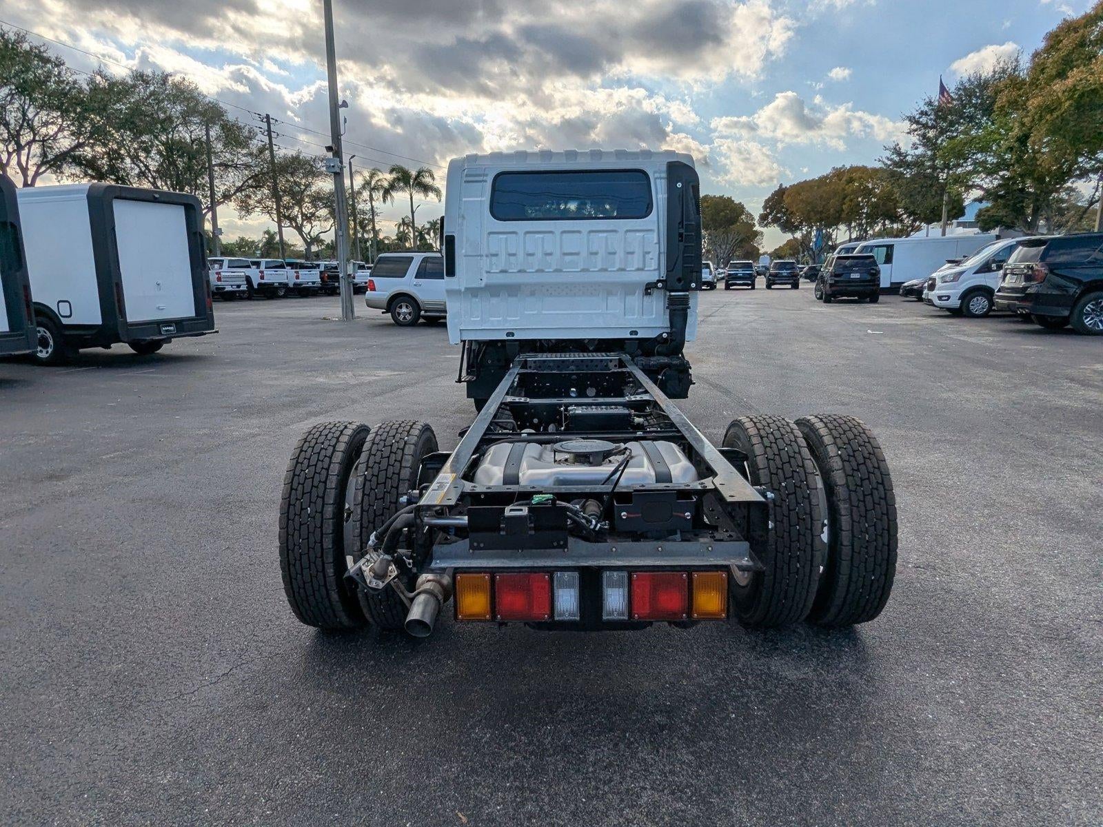 2026 Chevrolet Low Cab Forward 4500 HG NA