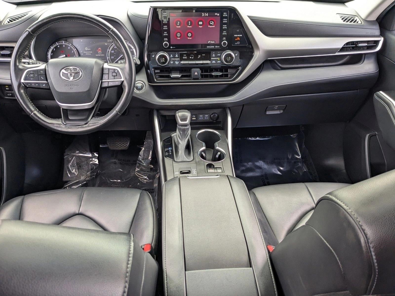 2022 Toyota Highlander XLE