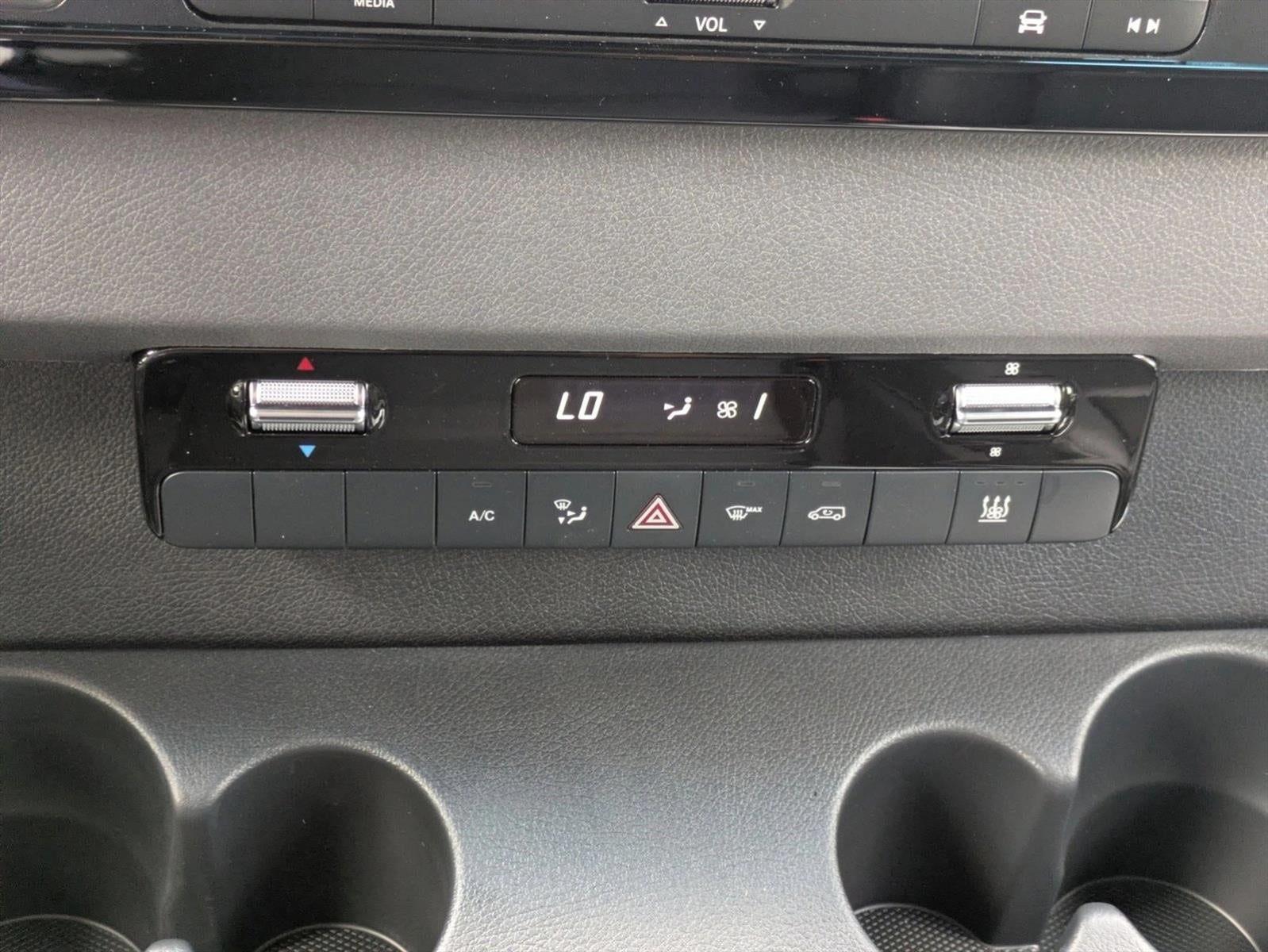 2024 Mercedes-Benz eSprinter Cargo Van Base