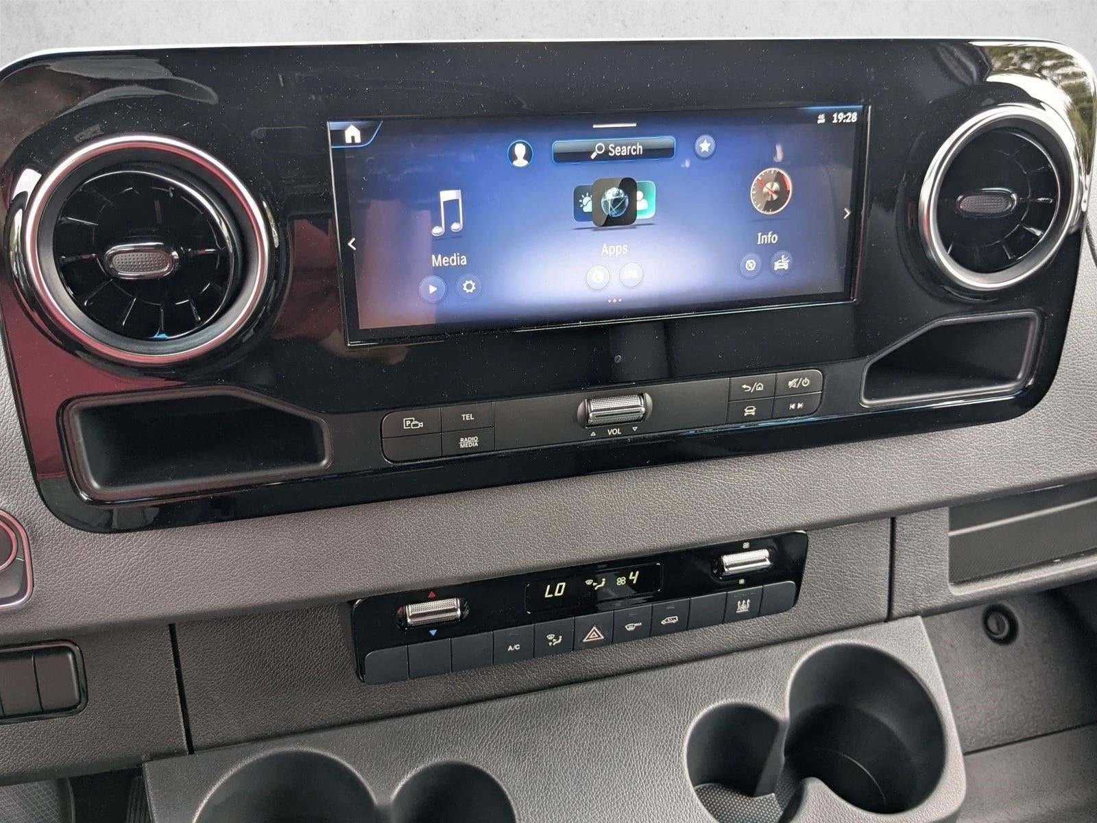 2024 Mercedes-Benz eSprinter Cargo Van Base