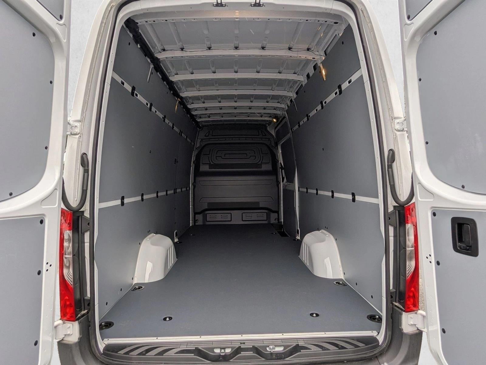 2024 Mercedes-Benz eSprinter Cargo Van Base