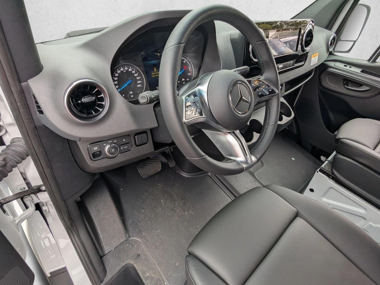 2024 Mercedes-Benz eSprinter Cargo Van Base