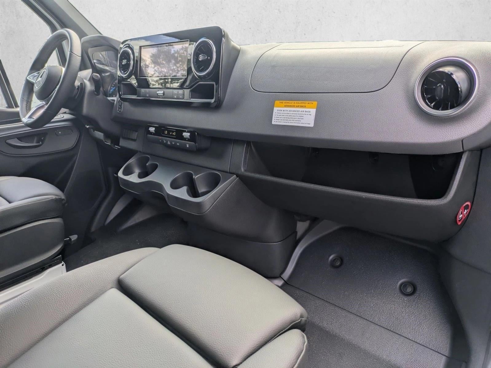 2024 Mercedes-Benz eSprinter 2500 Base