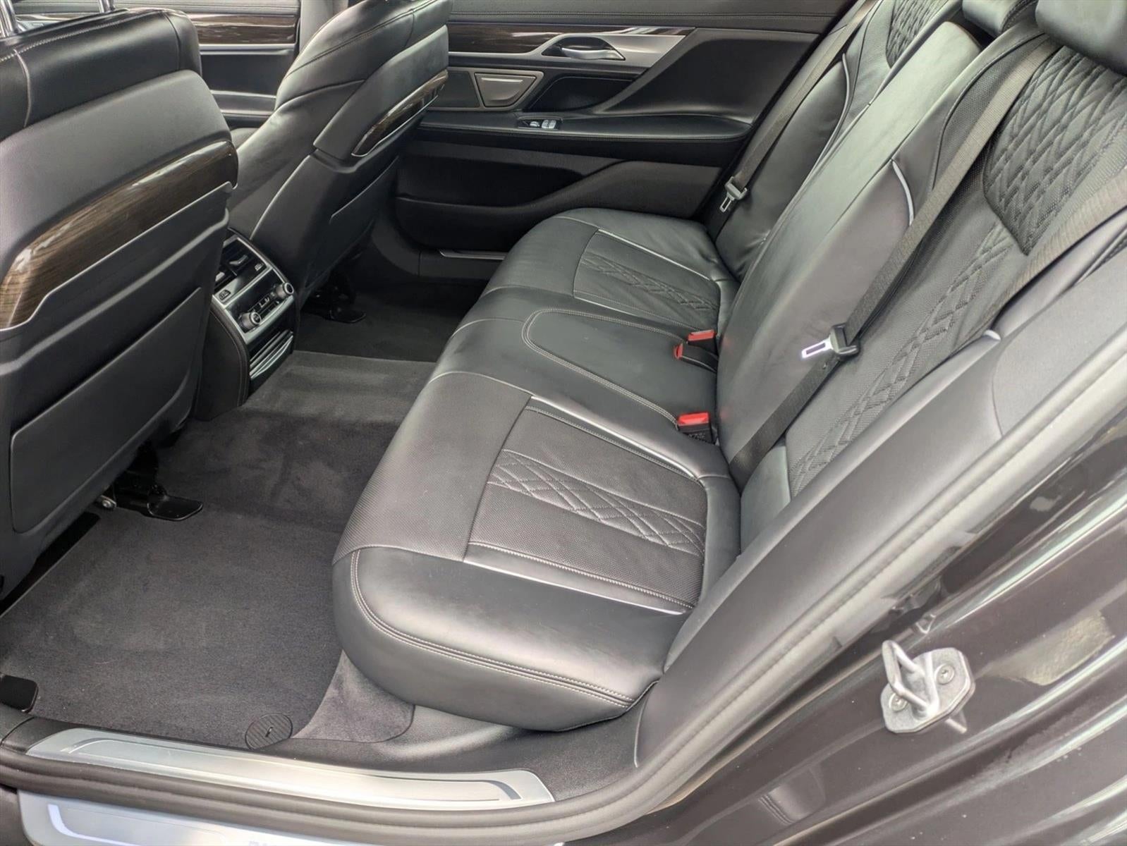 2021 BMW 7 Series 740i