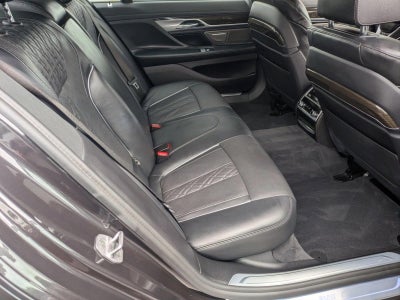 2021 BMW 7 Series 740i