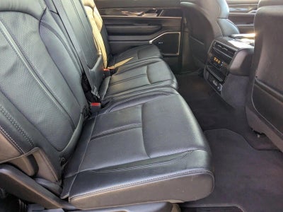 2022 Jeep Wagoneer Series II 4x2