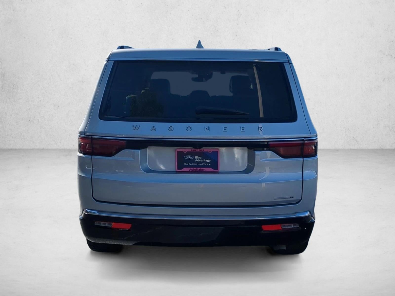 2022 Jeep Wagoneer Series II 4x2