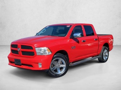 2017 RAM 1500 Express 4x4 Crew Cab 5'7" Box