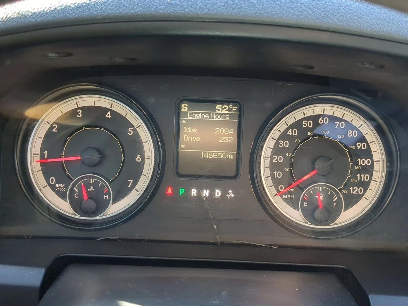 2017 RAM 1500 Express 4x4 Crew Cab 5'7" Box