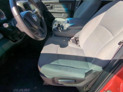 2017 RAM 1500 Express 4x4 Crew Cab 5'7" Box