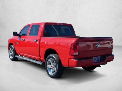 2017 RAM 1500 Express 4x4 Crew Cab 5'7" Box