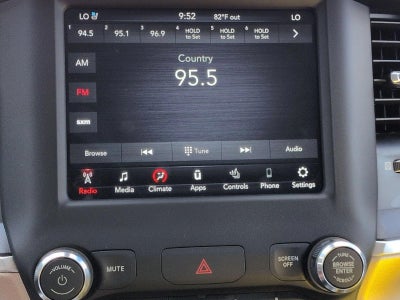 2020 RAM 1500 Laramie 4x4 Crew Cab 5'7" Box