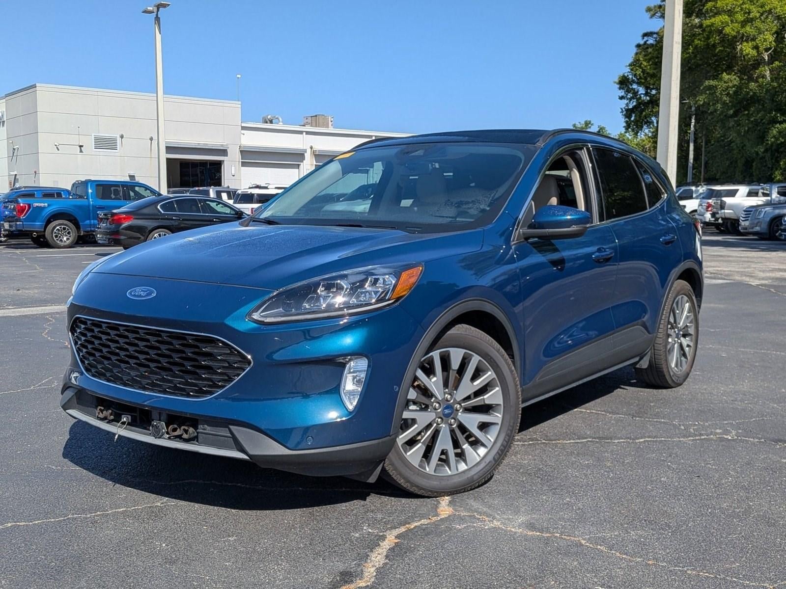 2020 Ford Escape Titanium Hybrid FWD