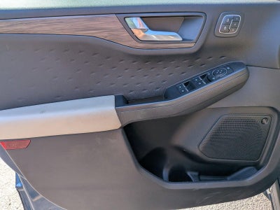 2020 Ford Escape Titanium Hybrid FWD