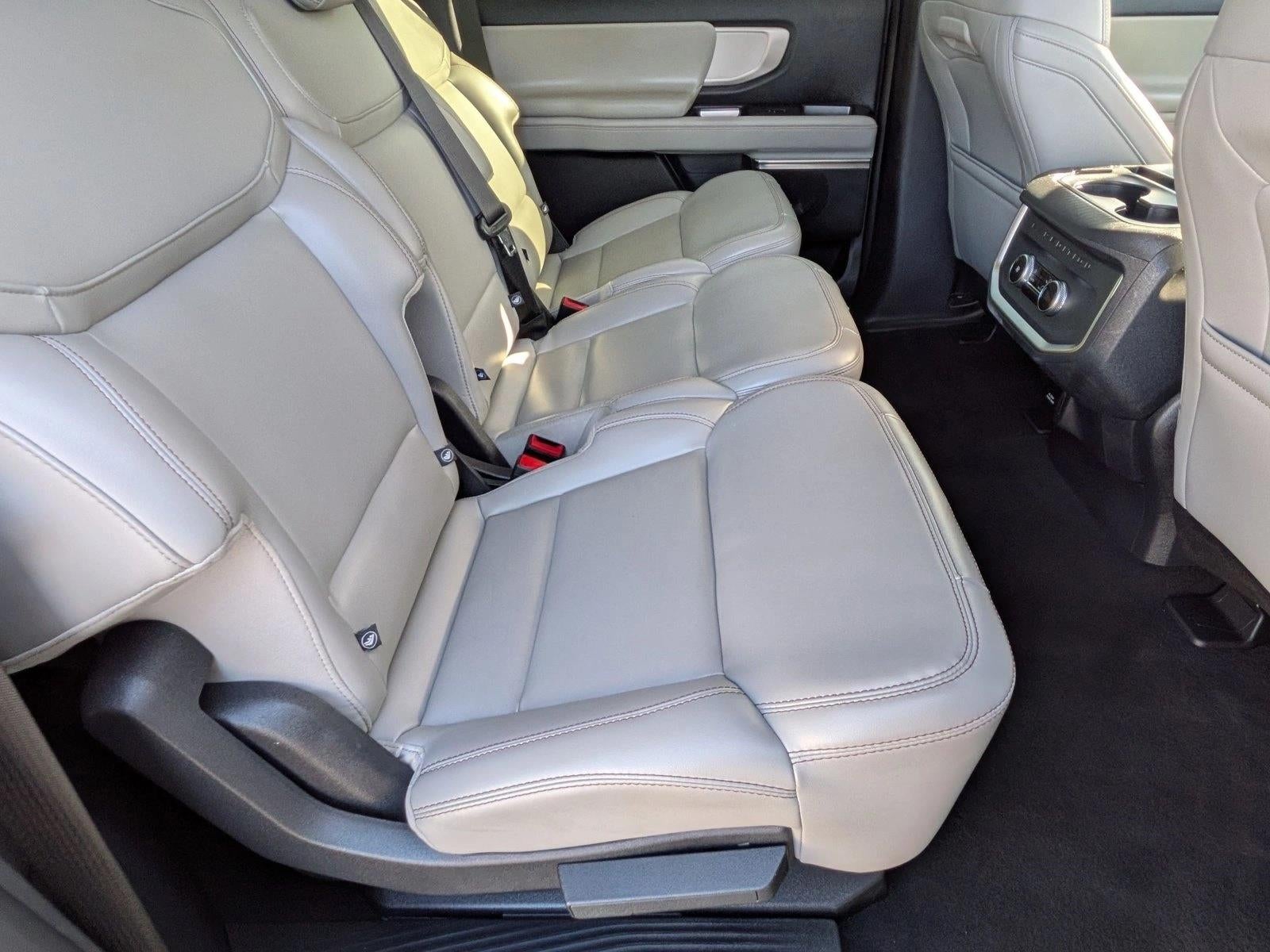 2025 Ford Expedition Max Active 4x4