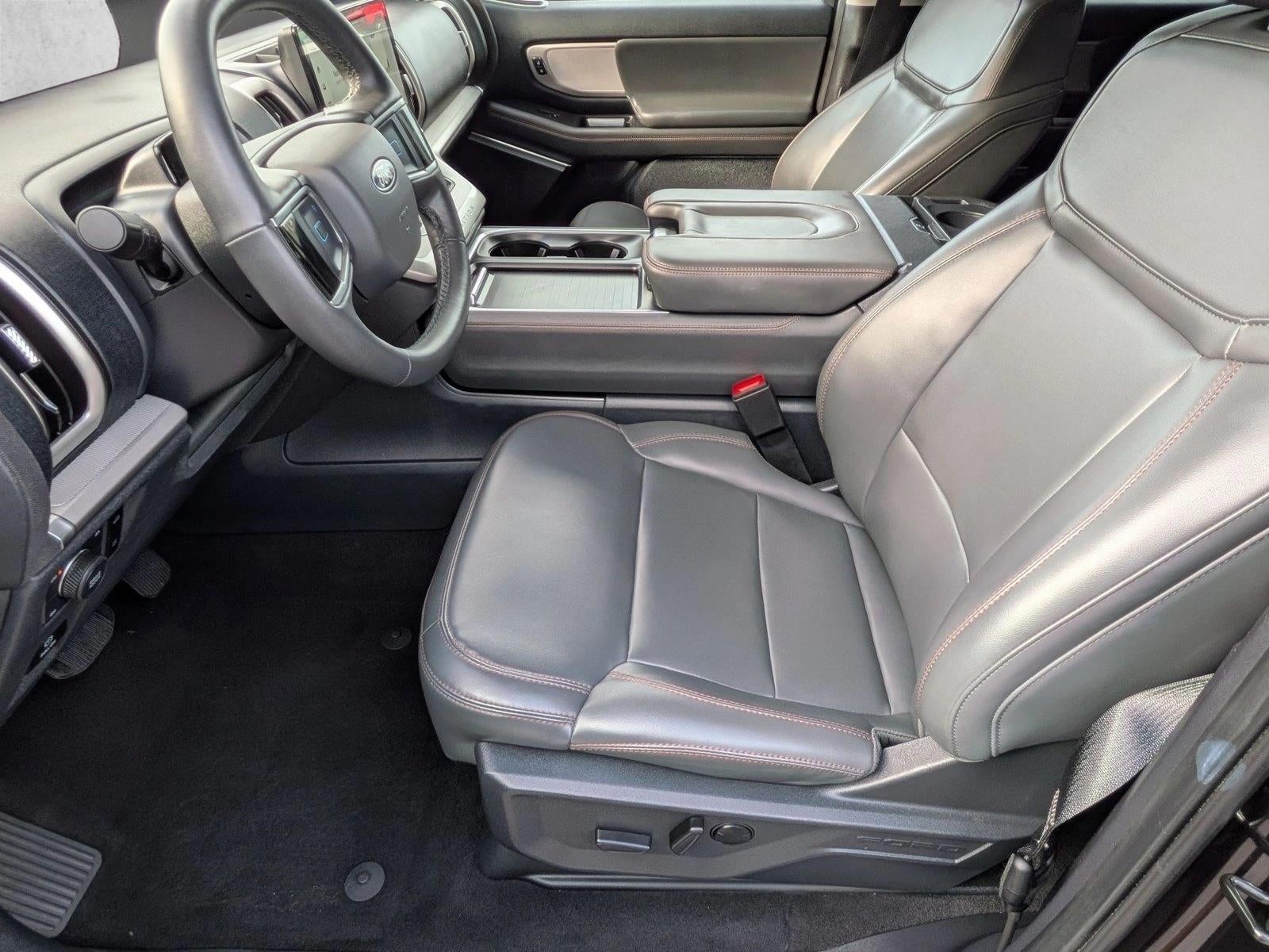 2025 Ford Expedition Max Active 4x4