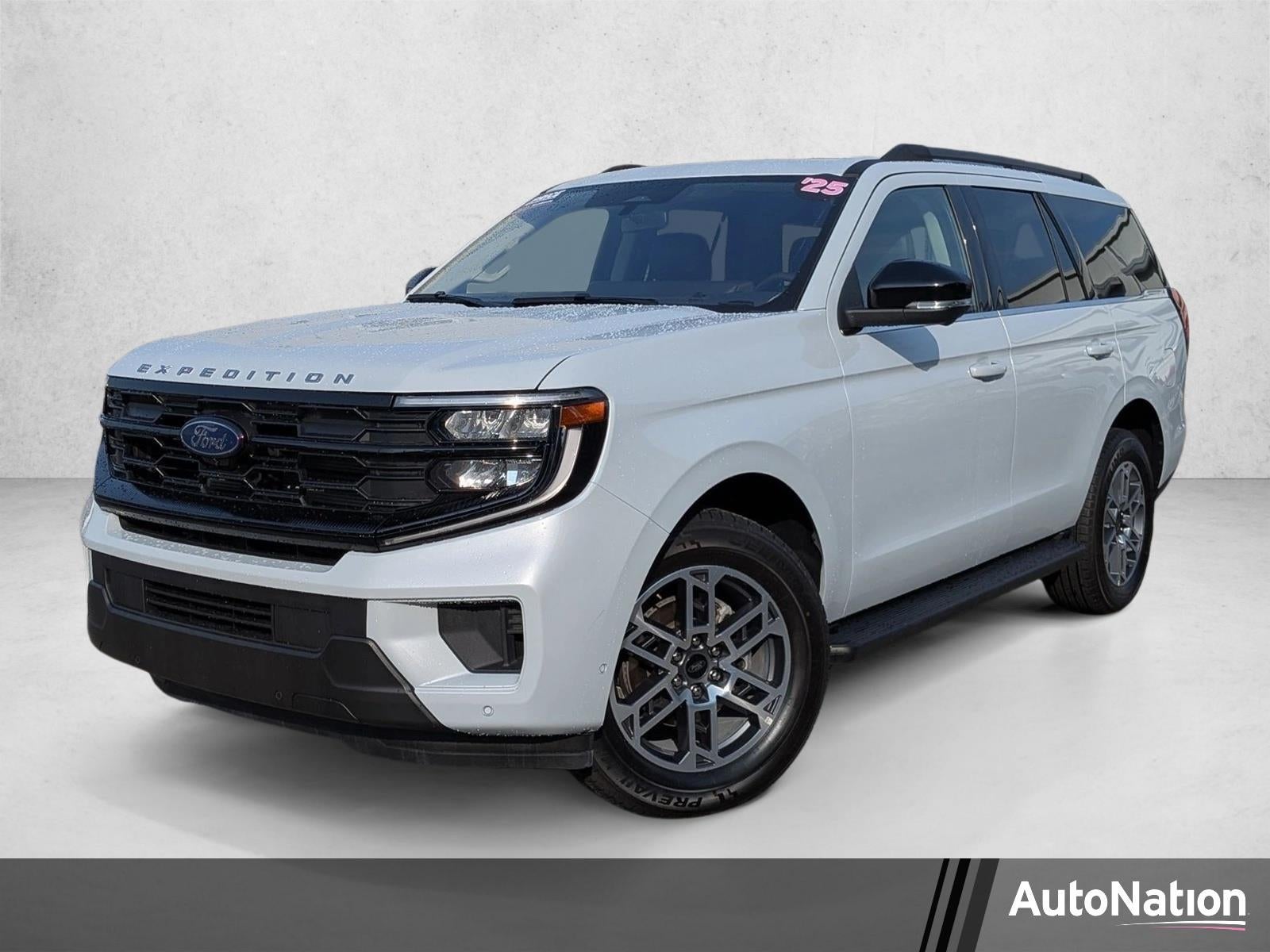2025 Ford Expedition Active 4x2