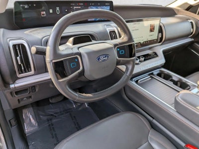 2025 Ford Expedition Active 4x2