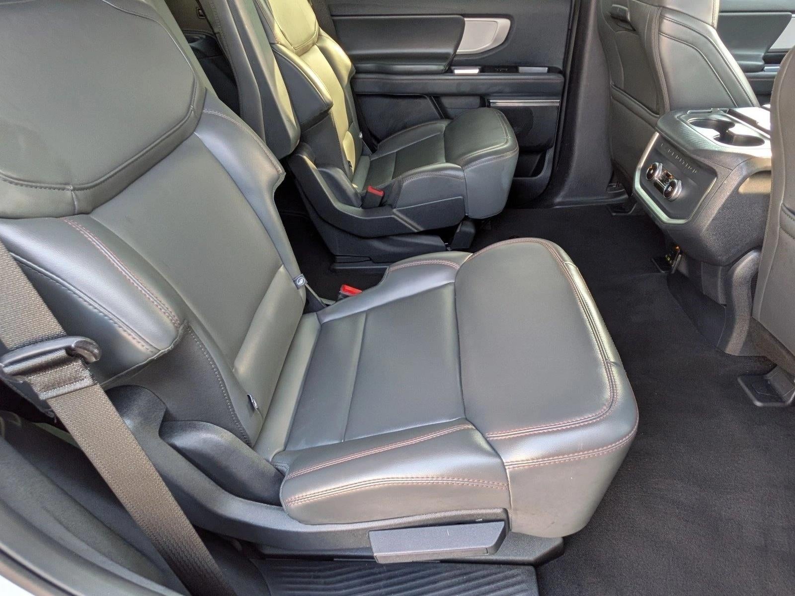 2025 Ford Expedition Active 4x2