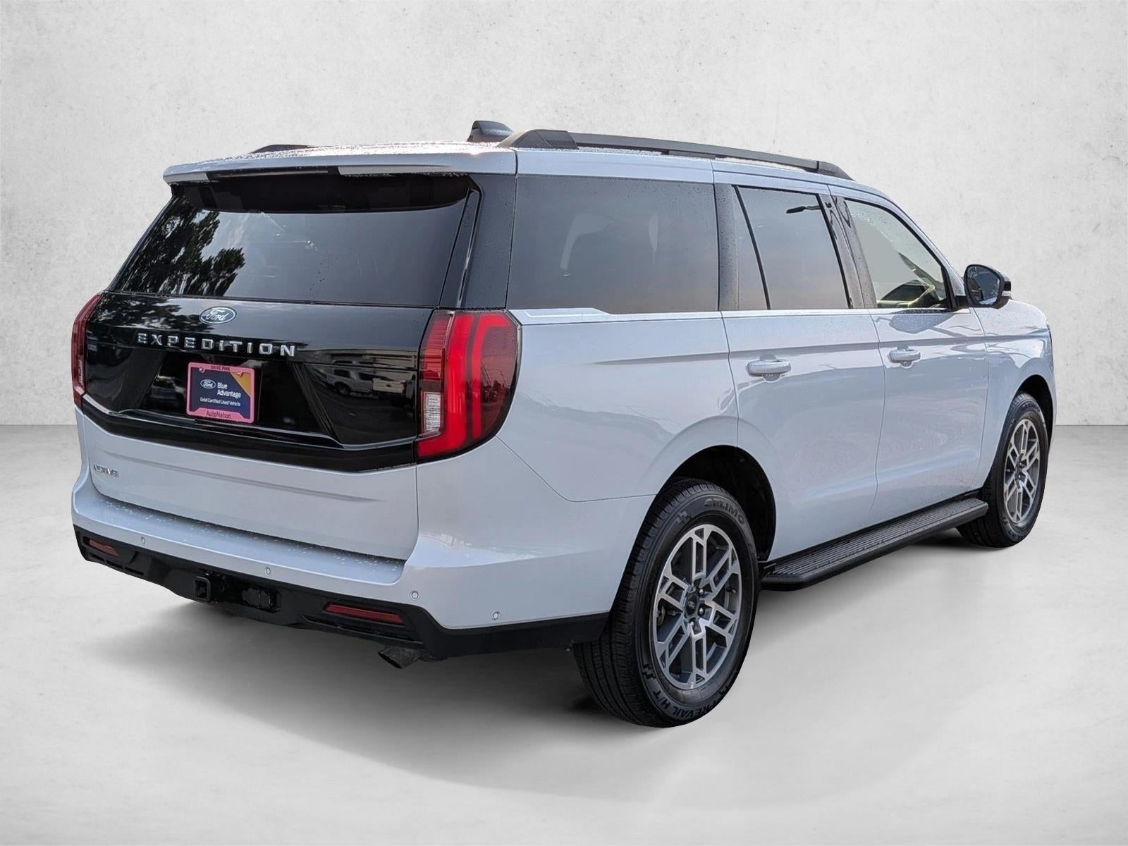 2025 Ford Expedition Active 4x2