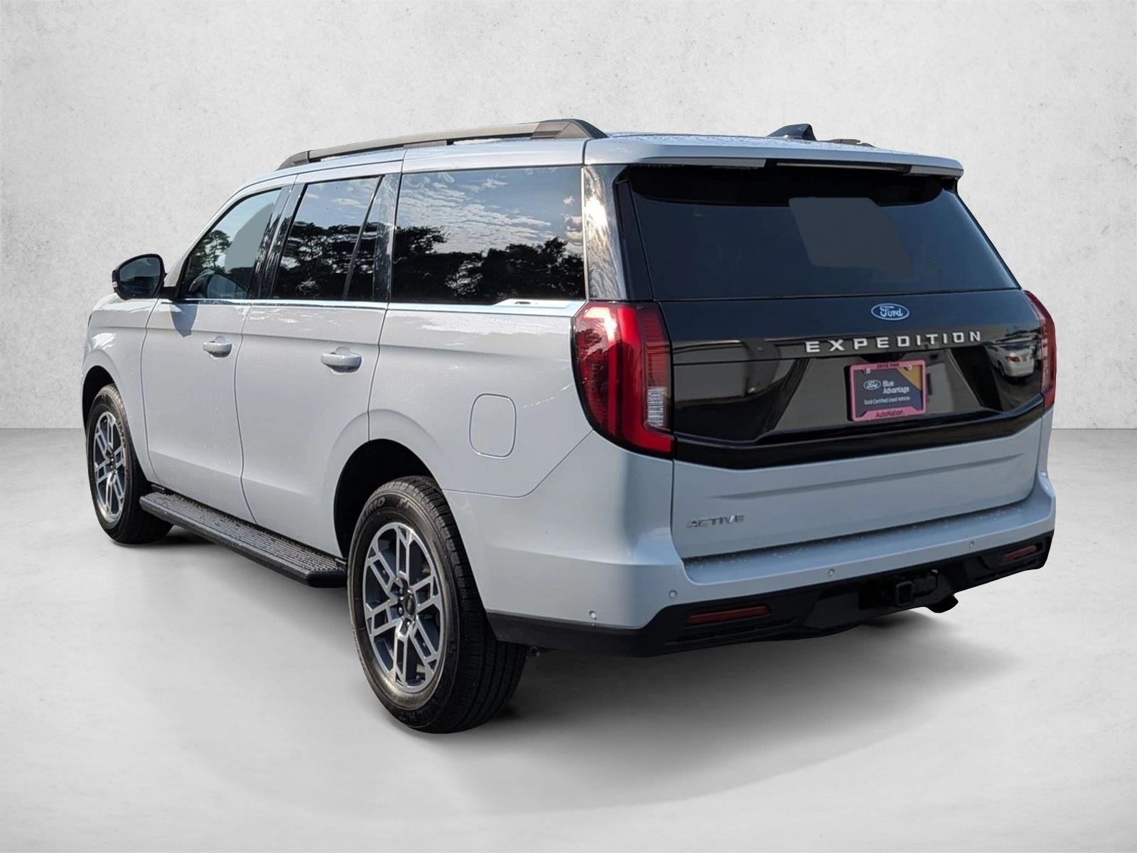 2025 Ford Expedition Active 4x2