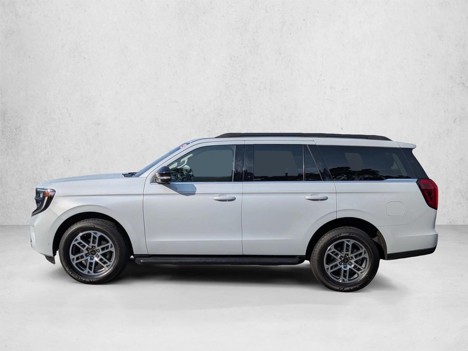 2025 Ford Expedition Active 4x2