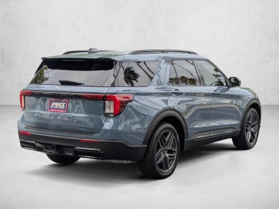 2025 Ford Explorer ST-Line RWD