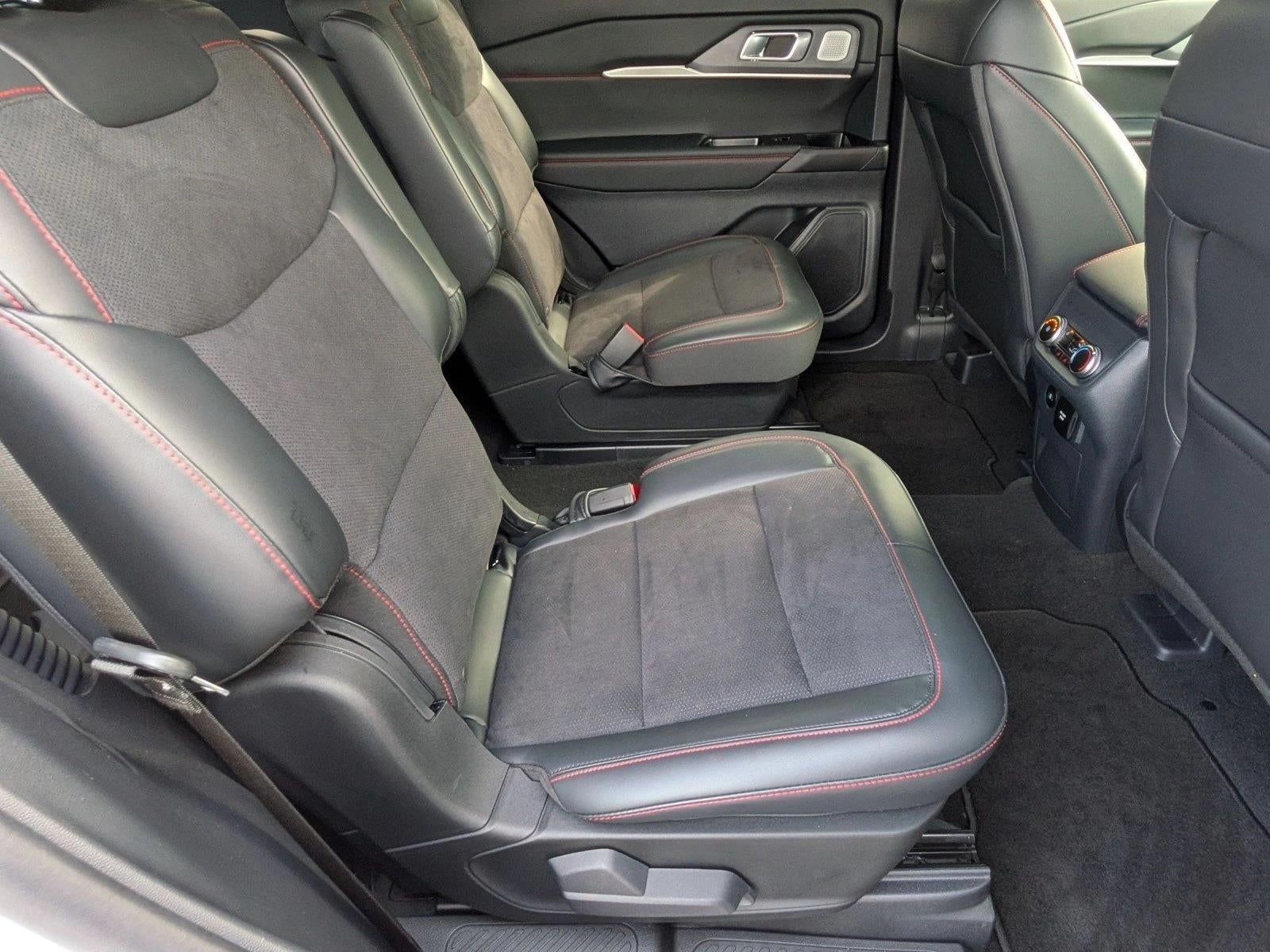 2025 Ford Explorer ST RWD