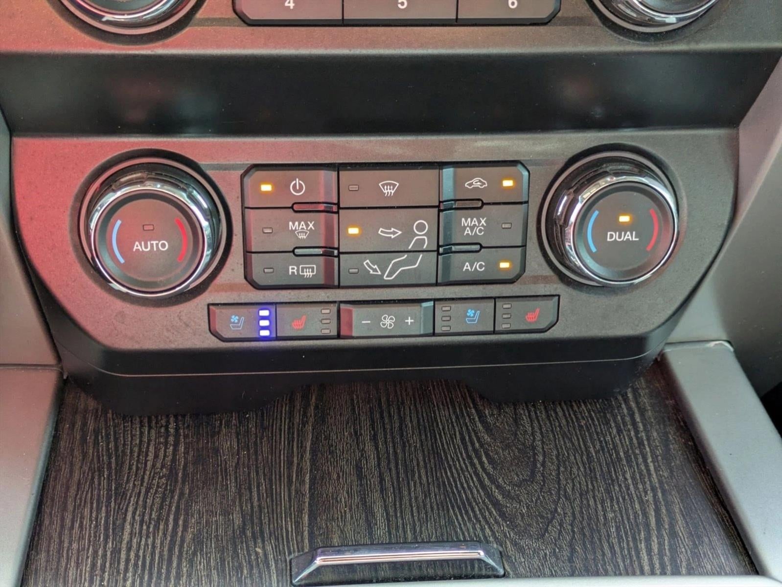 2020 Ford Super Duty F-250 SRW LARIAT 4WD Crew Cab 6.75' Box