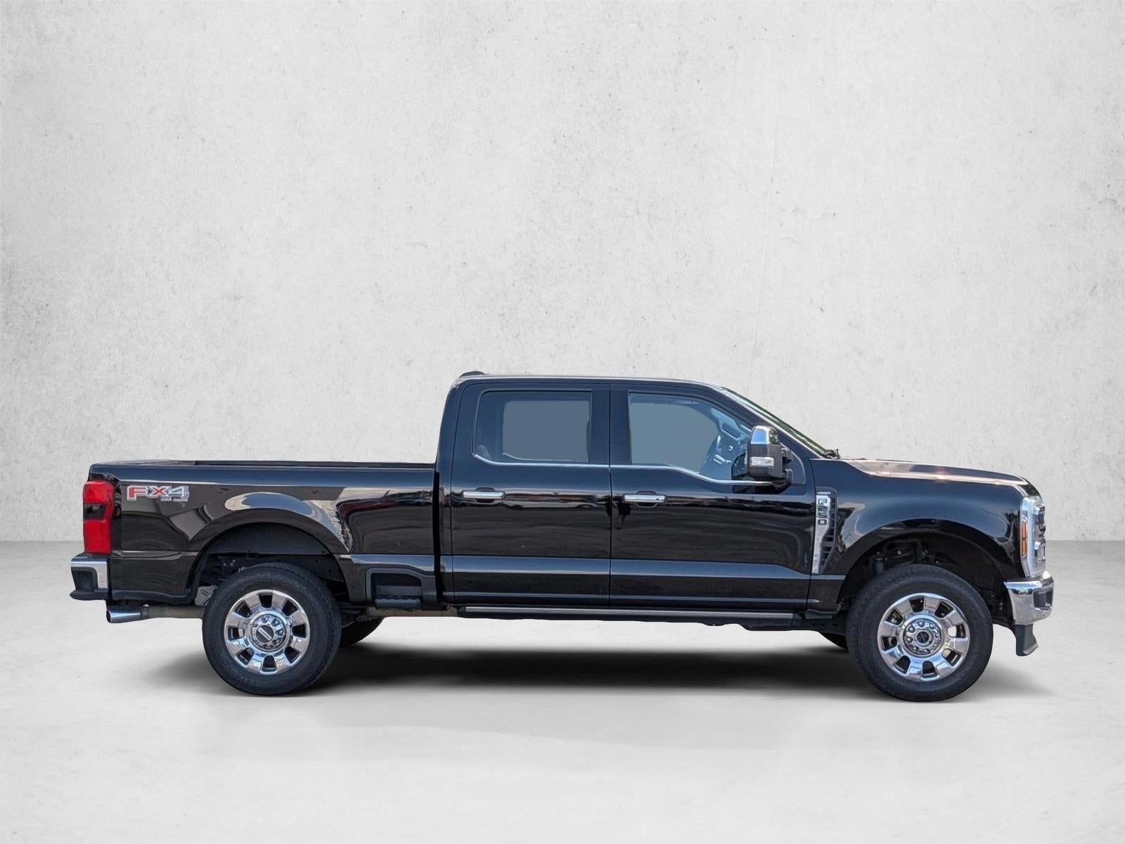 2024 Ford Super Duty F-250 SRW LARIAT 4WD Crew Cab 6.75' Box