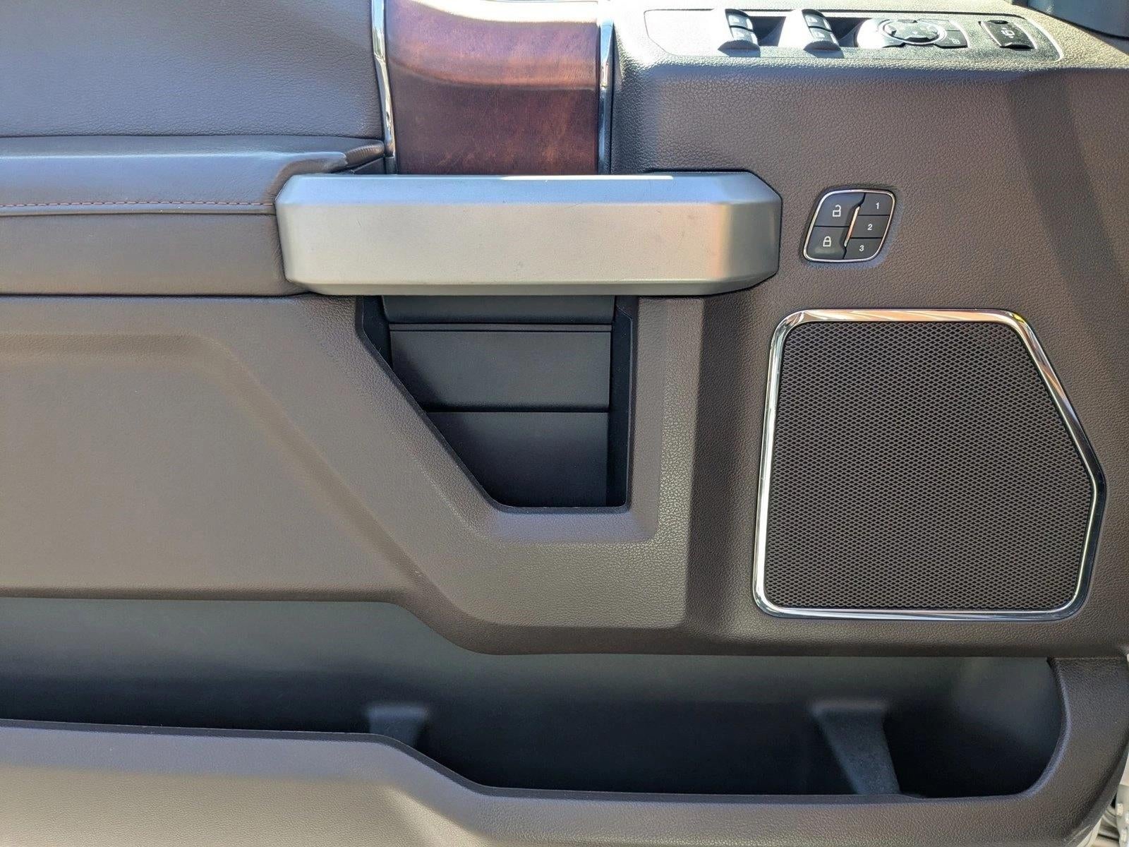 2019 Ford Super Duty F-350 DRW King Ranch 4WD Crew Cab 8' Box