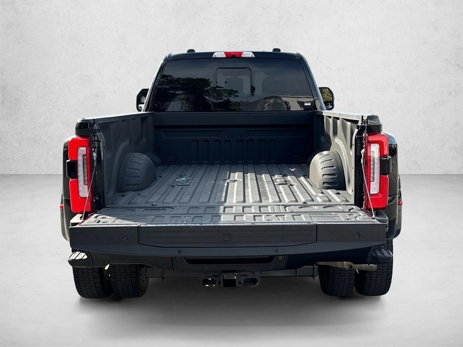 2024 Ford Super Duty F-450 DRW Limited 4WD Crew Cab 8' Box