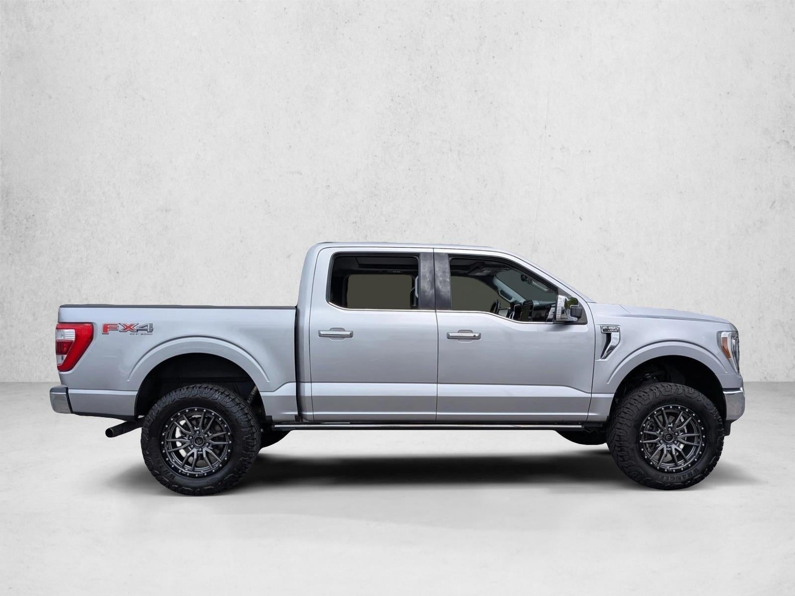 2022 Ford F-150 LARIAT 4WD SuperCrew 5.5' Box