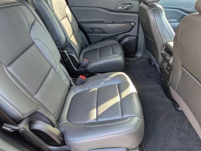 2023 GMC Acadia AWD SLT