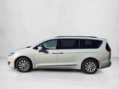 2017 Chrysler Pacifica Touring-L FWD