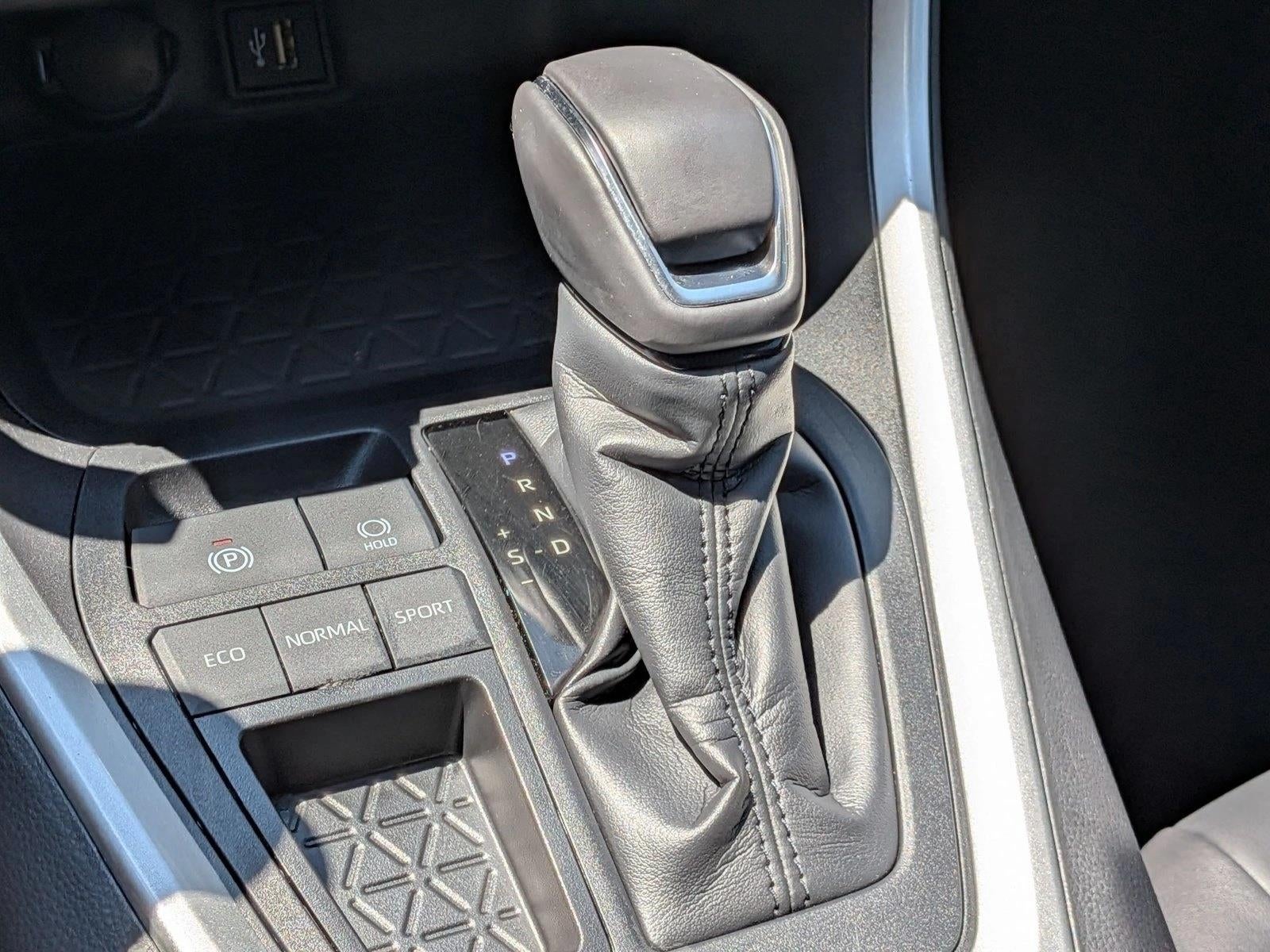 2025 Toyota RAV4 XLE Premium FWD (Natl)
